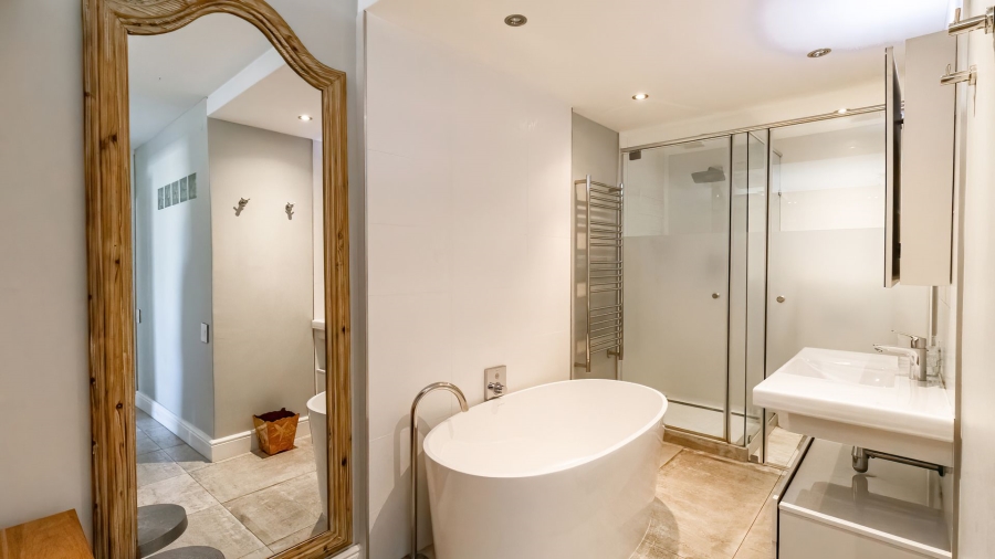 To Let 4 Bedroom Property for Rent in Gordons Bay Village Western Cape